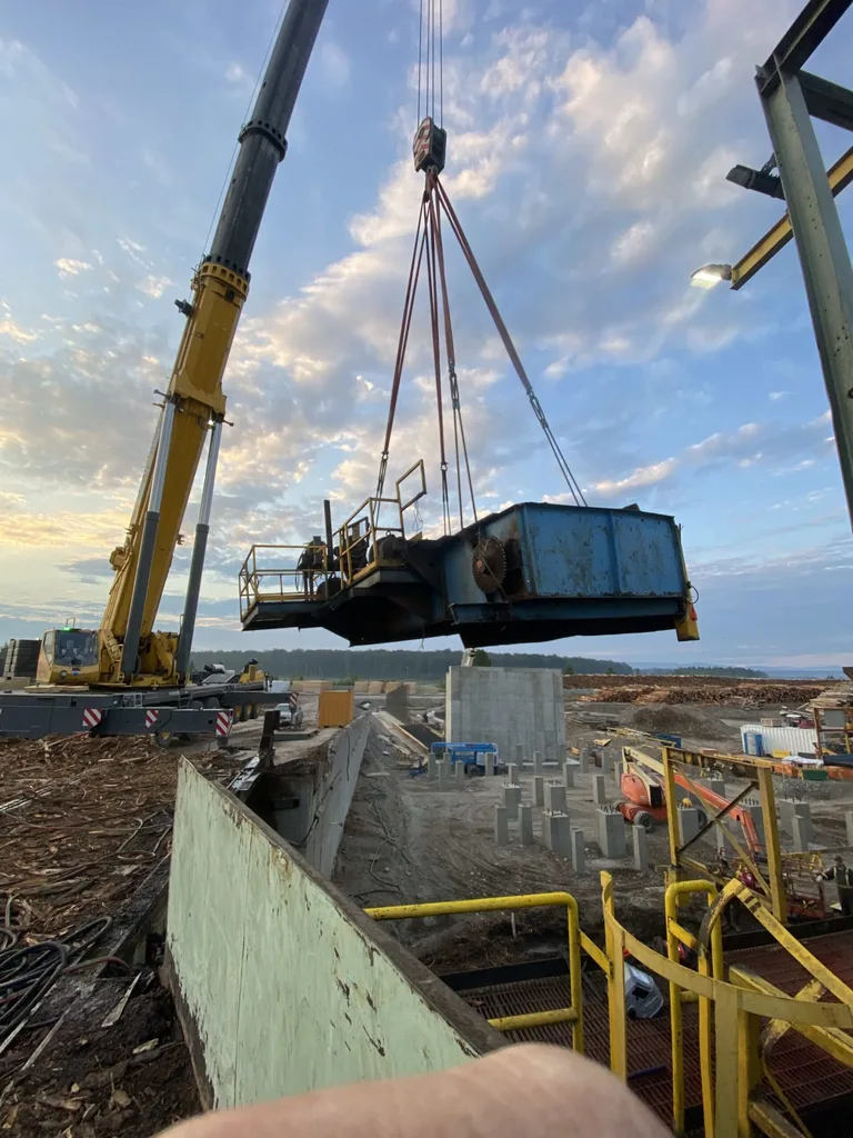Chip Plant, crane lift