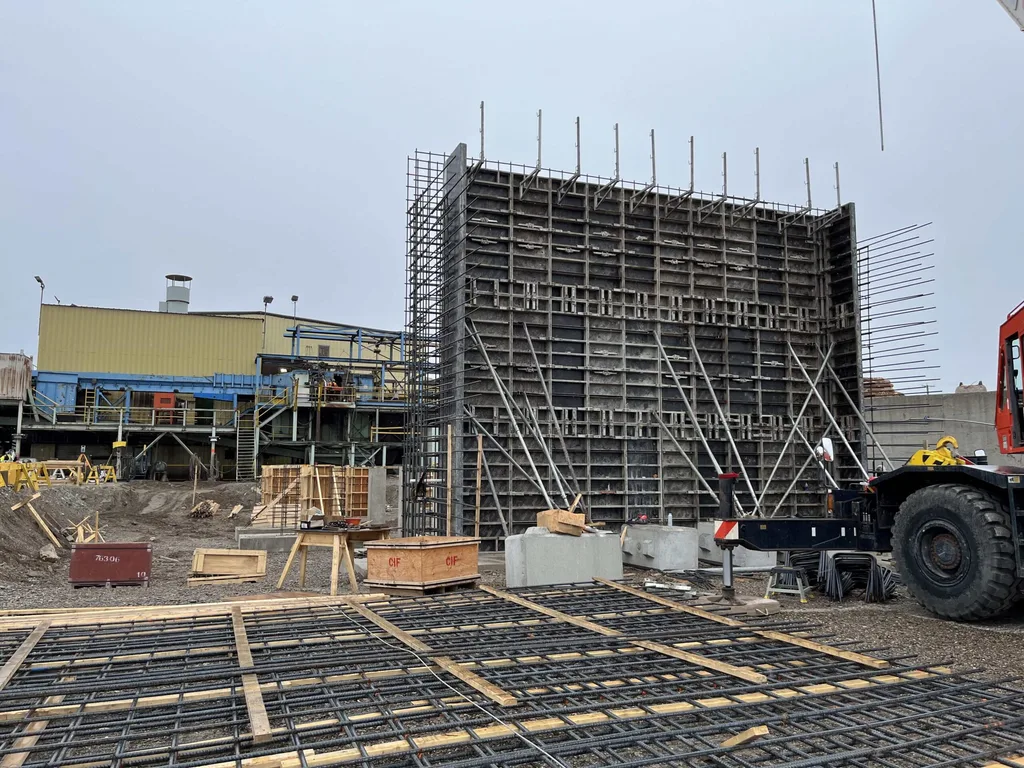 Chip Plant, rebar for walls